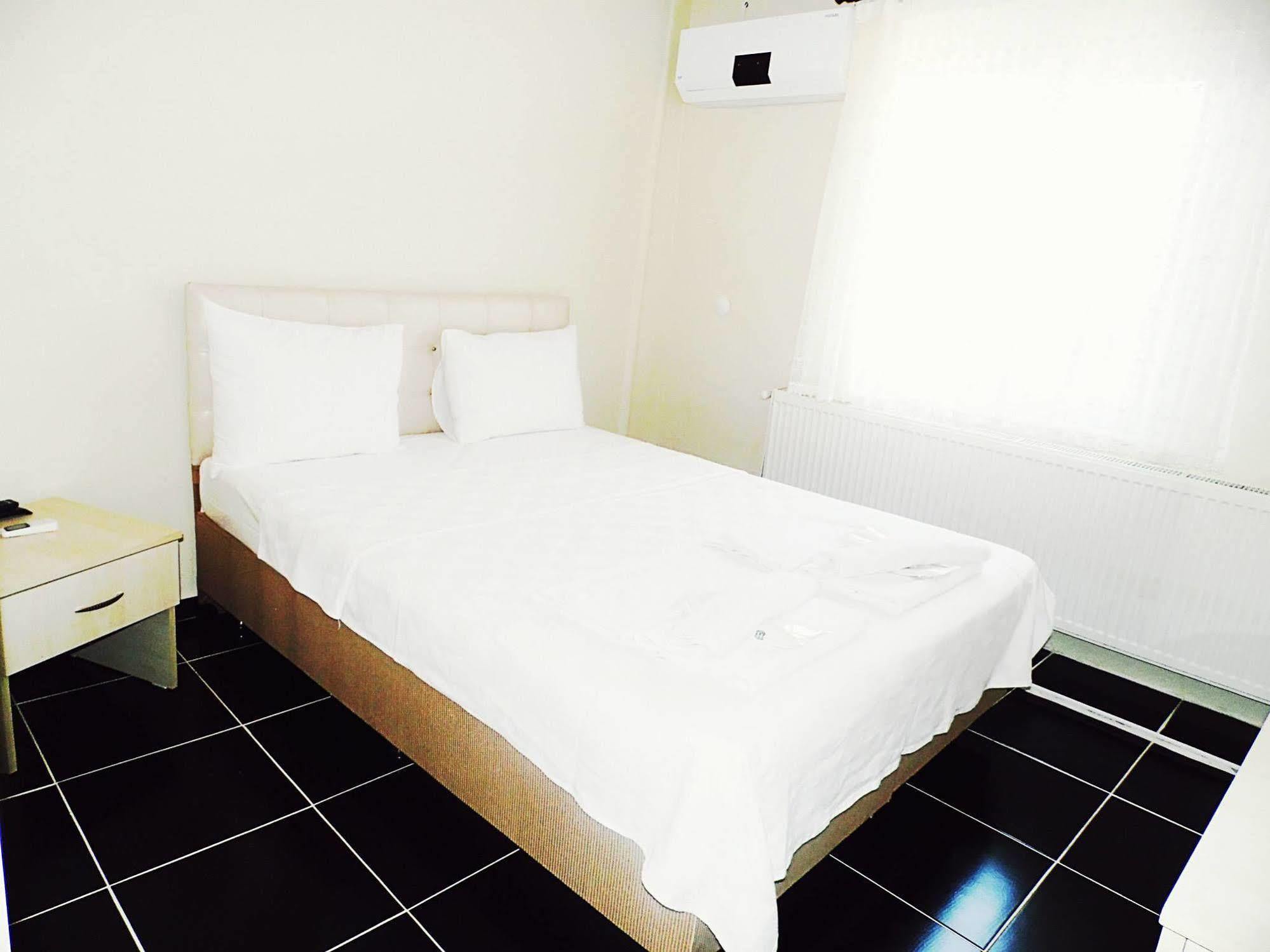 Saral Otel Derince Esterno foto